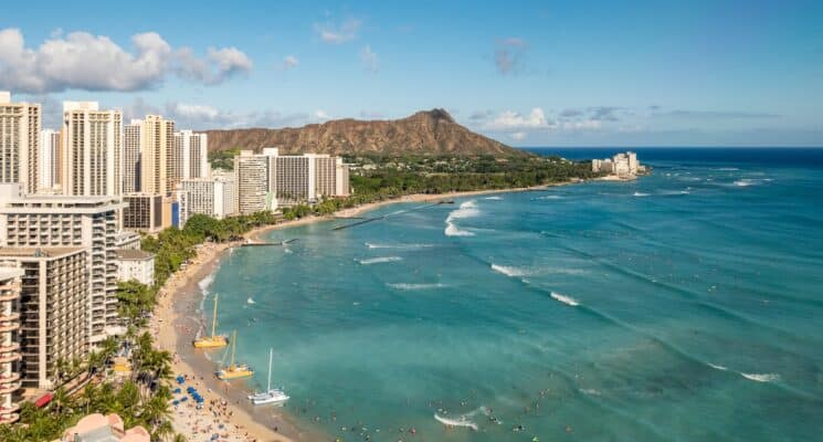 hotels by the beach in hawaii - things to do hawaii